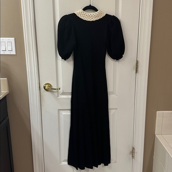 Sandro
Villa Crochet Collar Midi Dress Exclusive - Picture 6 of 9